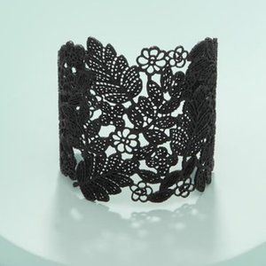 Stella & Dot Chantilly Black Lace Cuff